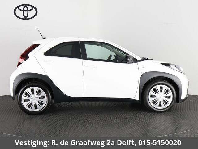 Toyota AYGO X 1.0 VVT-i MT Play | 1e eigenaar | Apple Carplay & AndroidAUTO | Privacy Glass | Camera |
