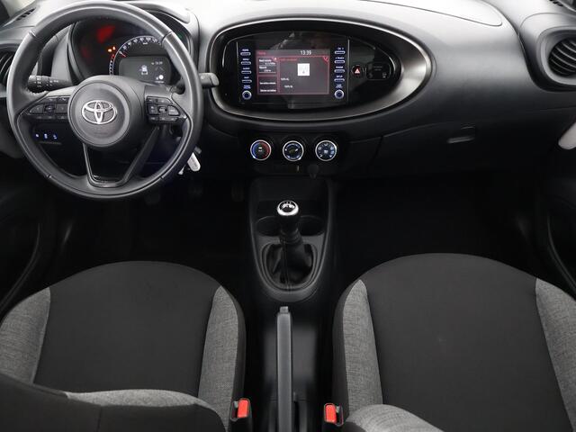 Toyota AYGO X 1.0 VVT-i MT Play | 1e eigenaar | Apple Carplay & AndroidAUTO | Privacy Glass | Camera |