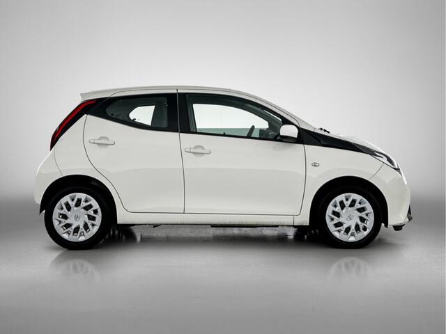 Toyota AYGO 1.0 VVT-i x-play limited | Airco | Camera | Apple Carplay/Android Auto |