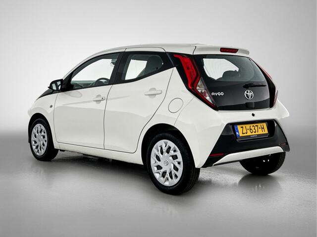 Toyota AYGO 1.0 VVT-i x-play limited | Airco | Camera | Apple Carplay/Android Auto |