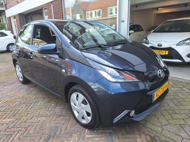 Toyota AYGO 1.0 VVT-i X-Play 5Drs /44.000 Km/Camera/Airco/1e Eig/Garantie