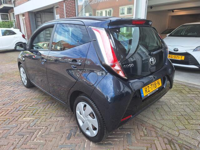 Toyota AYGO 1.0 VVT-i X-Play 5Drs /44.000 Km/Camera/Airco/1e Eig/Garantie