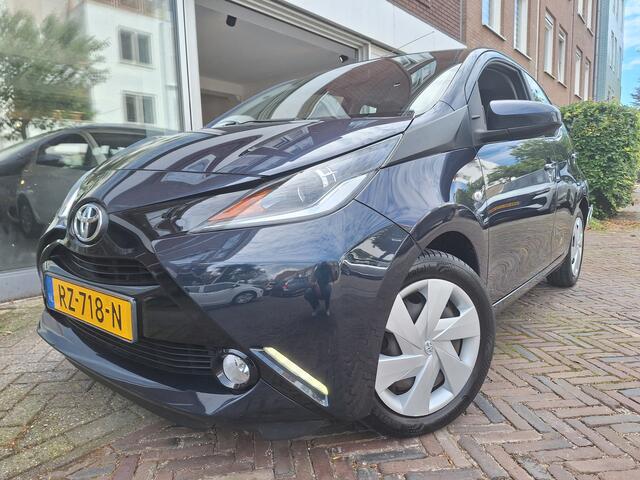 Toyota AYGO 1.0 VVT-i X-Play 5Drs /44.000 Km/Camera/Airco/1e Eig/Garantie