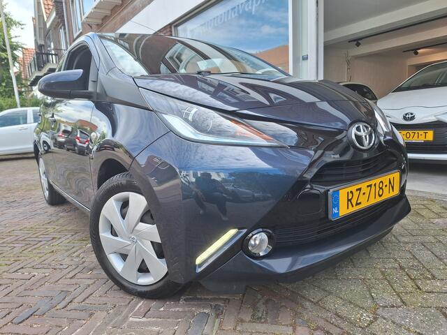 Toyota AYGO 1.0 VVT-i X-Play 5Drs /44.000 Km/Camera/Airco/1e Eig/Garantie