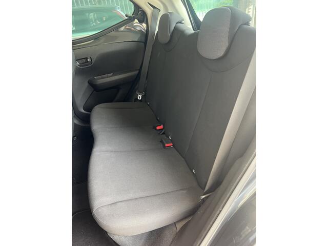 Toyota AYGO 1.0 VVT-i x-fun 5 Deurs | AIRCO | BLUETOOTH