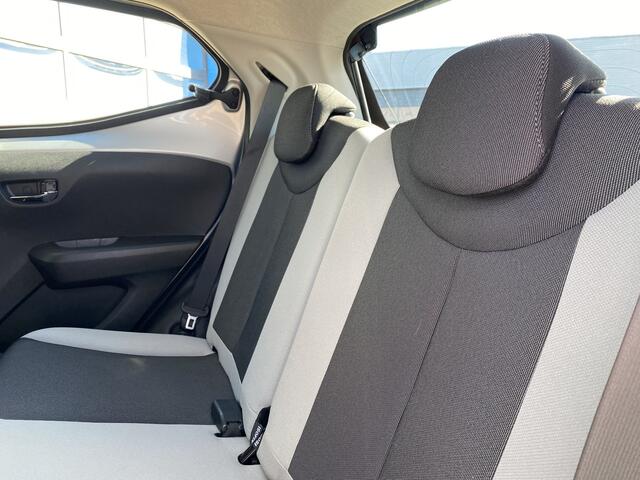 Toyota AYGO 1.0 VVT-i x-play AIRCO 0NAVIGATIE CRUISE BLUETOOTH LED CAMERA 57DKM