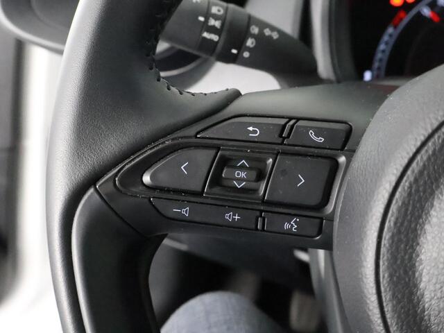 Toyota AYGO X 1.0 VVT-i MT First Sport | Apple Carplay & AndroidAUTO | Stoelverwarming | Camera | Privacy Glass | Lichtmetalen velgen |