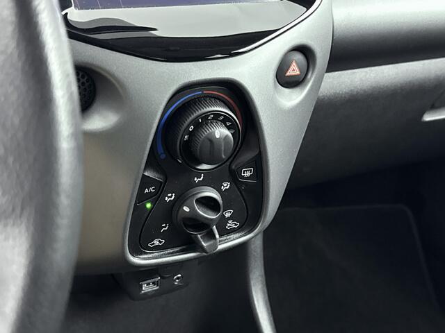 Toyota AYGO 1.0 VVT-i x-play | NL-Auto | Fietsendragerbeugel | Apple Carplay -/ Android Auto |