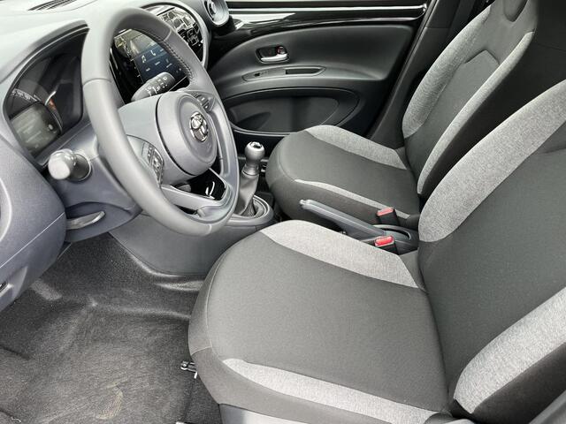 Toyota AYGO X 1.0 VVT-i MT Play | Night Sky Black metallic | Nieuw uit voorraad leverbaar |