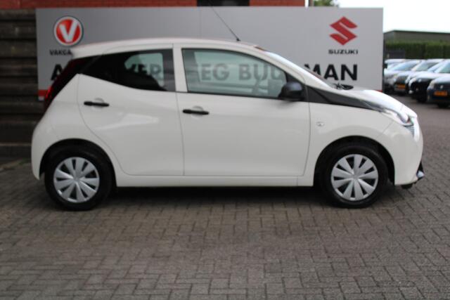 Toyota AYGO 1.0 VVT-i x-fun , 1e Eigenaar en Dealer ondehouden!