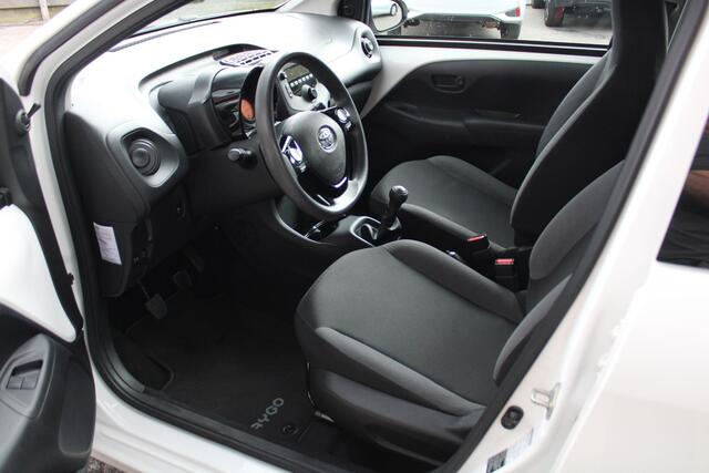 Toyota AYGO 1.0 VVT-i x-fun , 1e Eigenaar en Dealer ondehouden!