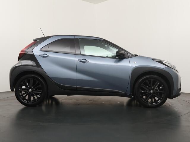 Toyota AYGO X 1.0 VVT-i MT Premium - L.M Velgen - Metallic - 5DRS -
