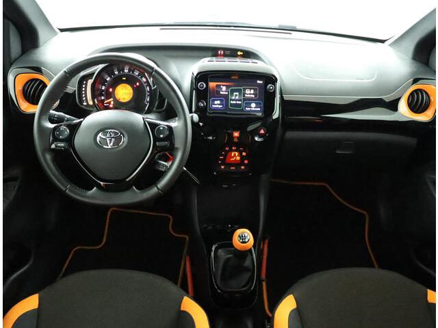 Toyota AYGO 1.0 VVT-i x-JBL | Climate control | Achteruitrijcamera | Lichtmetalen velgen |