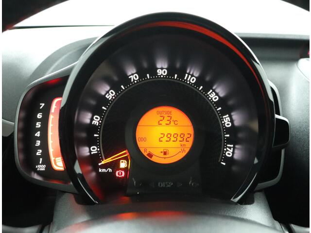 Toyota AYGO 1.0 VVT-i x-JBL | Climate control | Achteruitrijcamera | Lichtmetalen velgen |