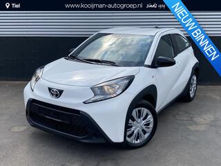 toyota-aygo-x-1.0-vvt-i-s-cvt-play-
