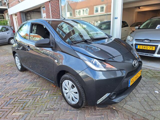 Toyota AYGO 1.0 VVT-i X-Fun 5Drs /66.000 Km/Airco/Bluetooth/Led/Garantie