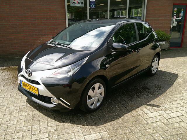 Toyota AYGO 1.0 VVT-i x-play Trekhaak