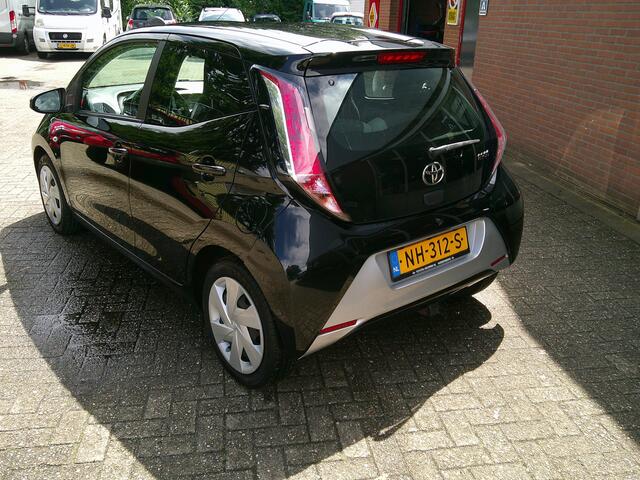 Toyota AYGO 1.0 VVT-i x-play Trekhaak