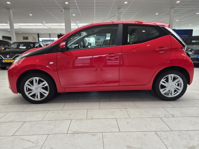 Toyota AYGO 1.0 VVT-i x-wave [CAMERA| ALLSEASON| NAVI| AIRCO]