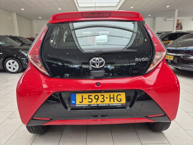 Toyota AYGO 1.0 VVT-i x-wave [CAMERA| ALLSEASON| NAVI| AIRCO]