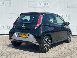 toyota-aygo-1.0-vvt-i-x-play-navi-