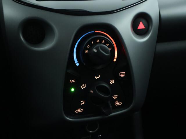 Toyota AYGO 1.0 VVT-i X-Play | Apple CarPlay | Android Auto |
