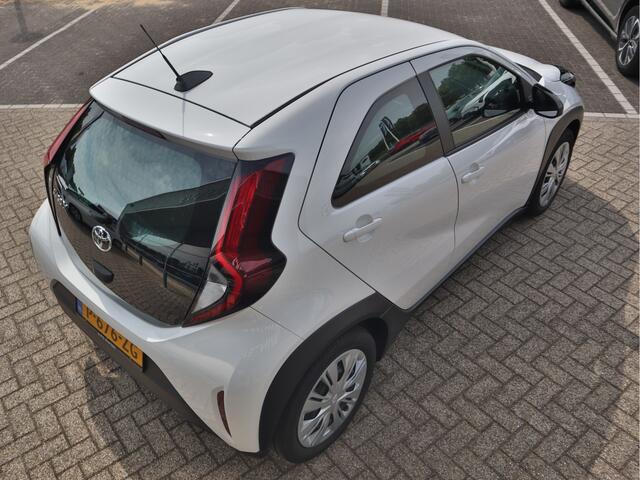 Toyota AYGO X 1.0 VVT-i MT Play | Airco | Camera | Bluetooth | DAB | Cruise Control |
