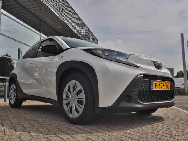 Toyota AYGO X 1.0 VVT-i MT Play | Airco | Camera | Bluetooth | DAB | Cruise Control |