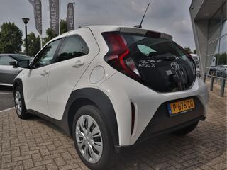 toyota-aygo-x-1.0-vvt-i-mt-play--a