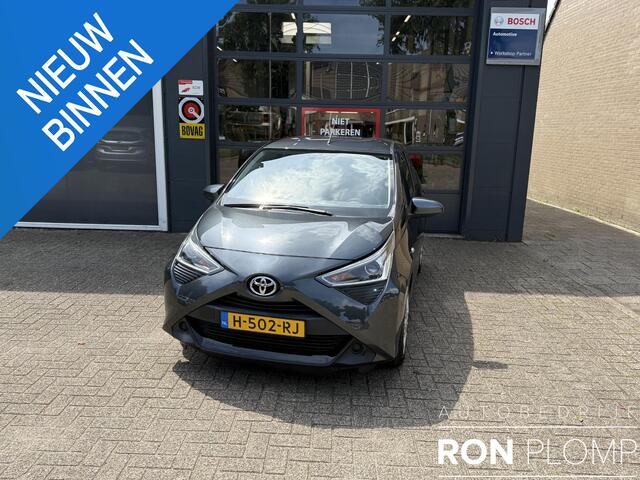 Toyota AYGO 1.0 VVT-i x-play Automaat / Airco/ Apple carplay/ Camera/ LED