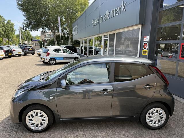 Toyota AYGO 1.0 VVT-i x-play Automaat / Airco/ Apple carplay/ Camera/ LED