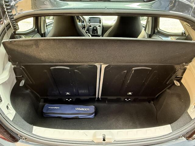 Toyota AYGO 1.0 VVT-i x-play Automaat / Airco/ Apple carplay/ Camera/ LED