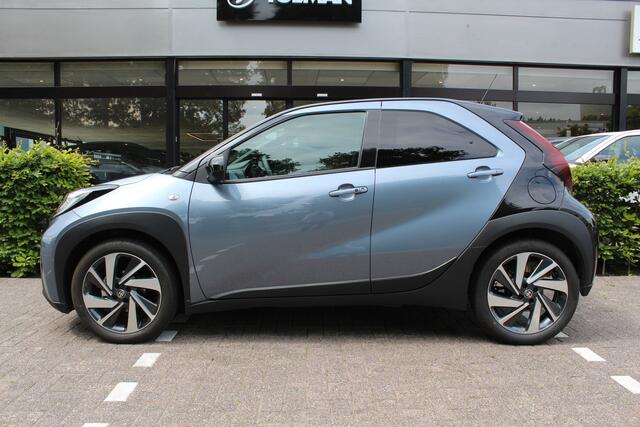 Toyota AYGO X 1.0 VVT-i Envy Automaat | Rijklaar | Half-leder | Stoelverw. | Keyless | LED | Sensoren v+a | Clima | Navi | Apple/Android