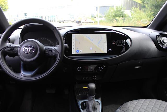 Toyota AYGO X 1.0 VVT-i Envy Automaat | Rijklaar | Half-leder | Stoelverw. | Keyless | LED | Sensoren v+a | Clima | Navi | Apple/Android
