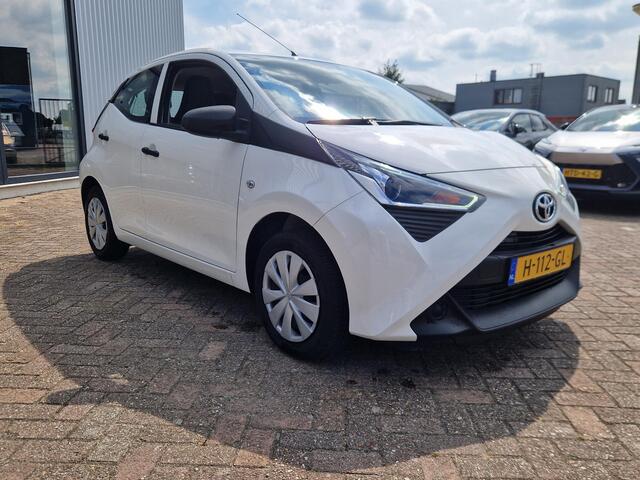Toyota AYGO 1.0 VVT-i x-fun