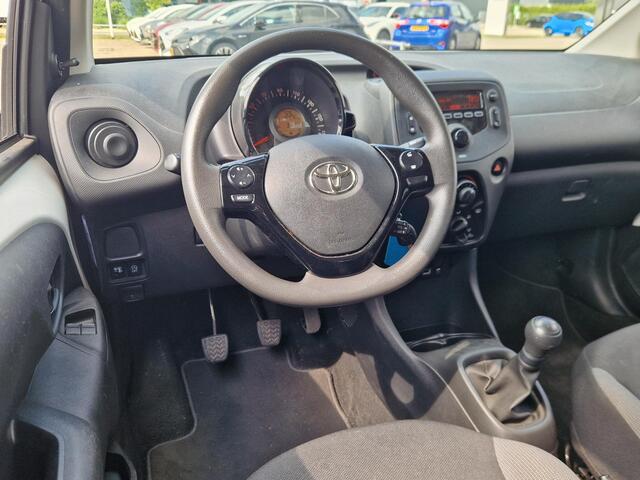 Toyota AYGO 1.0 VVT-i x-fun