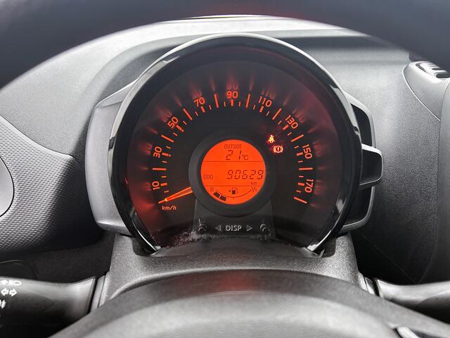 Toyota AYGO 1.0 VVT-i x-fun | Afneembare Trekhaak | Bluetooth | Airco |
