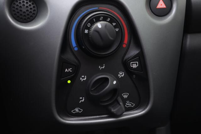 Toyota AYGO 1.0 VVT-i x-play Cabrio/Camera/Slechts 16.721km!