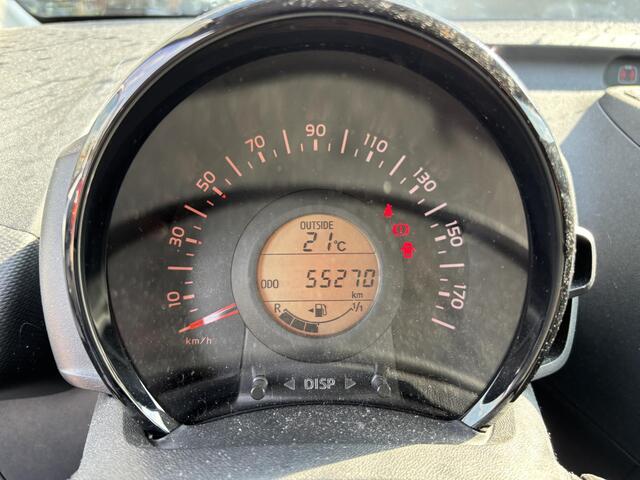 Toyota AYGO 1.0 VVT-i x | Airco | Apple Carplay / Android Auto | Achteruitrijcamera