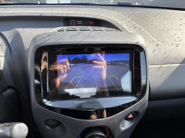 Toyota AYGO 1.0 VVT-i x | Airco | Apple Carplay / Android Auto | Achteruitrijcamera