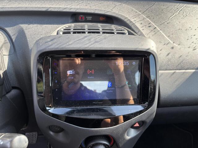 Toyota AYGO 1.0 VVT-i x | Airco | Apple Carplay / Android Auto | Achteruitrijcamera