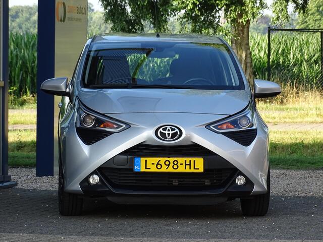 Toyota AYGO 1.0 VVT-i x-play