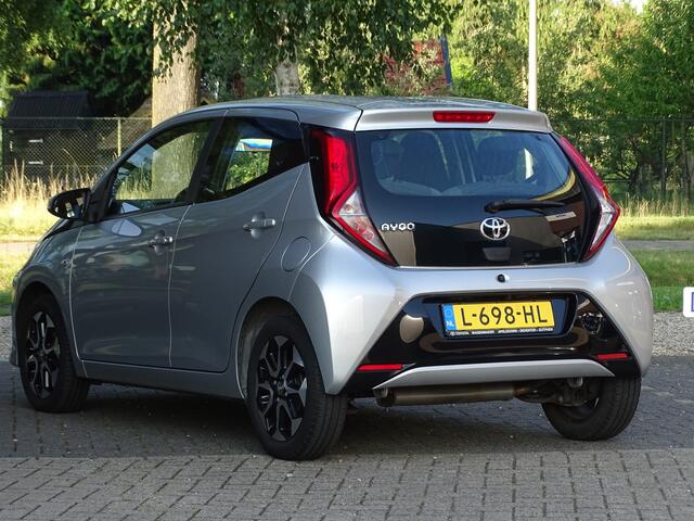 Toyota AYGO 1.0 VVT-i x-play