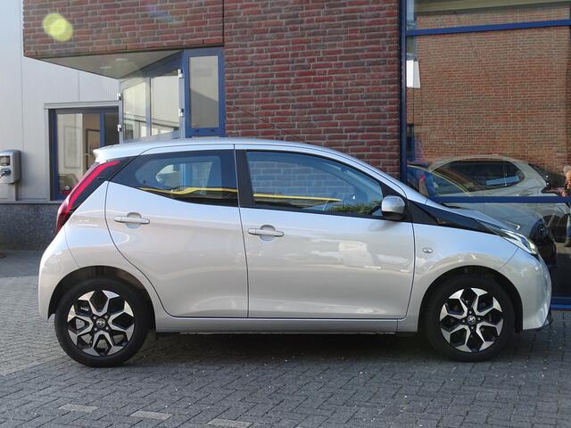 Toyota AYGO 1.0 VVT-i x-play