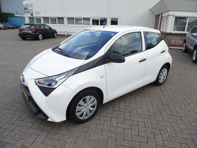 Toyota AYGO 1.0 VVT-i x-fun