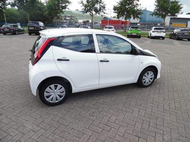 Toyota AYGO 1.0 VVT-i x-fun