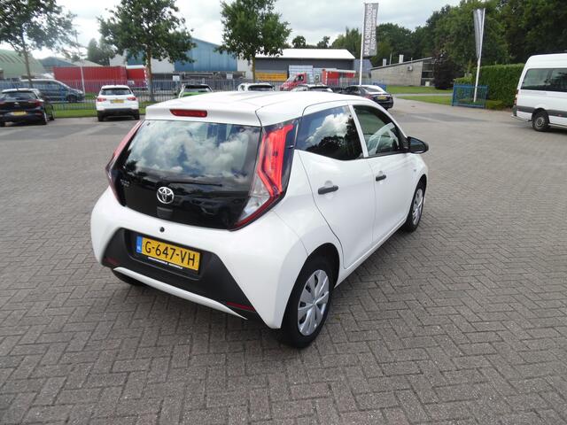 Toyota AYGO 1.0 VVT-i x-fun