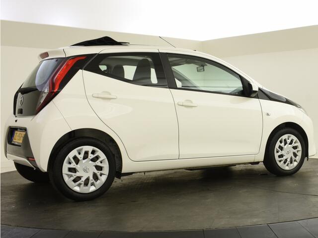 Toyota AYGO 1.0 VVT-i x-play | Cabrio | Carplay