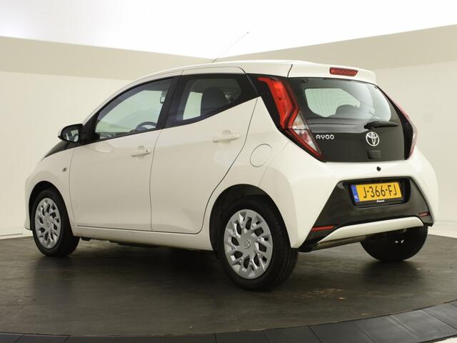 Toyota AYGO 1.0 VVT-i x-play | Carplay | Camera | Led