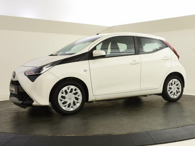 Toyota AYGO 1.0 VVT-i x-play | Carplay | Camera | Led